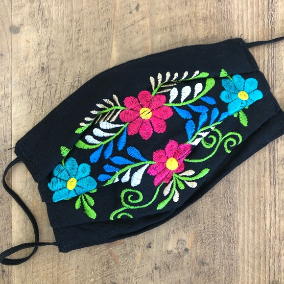 Mexican Face Mask Floral Embroidered With Filter - Picture 6 of 9